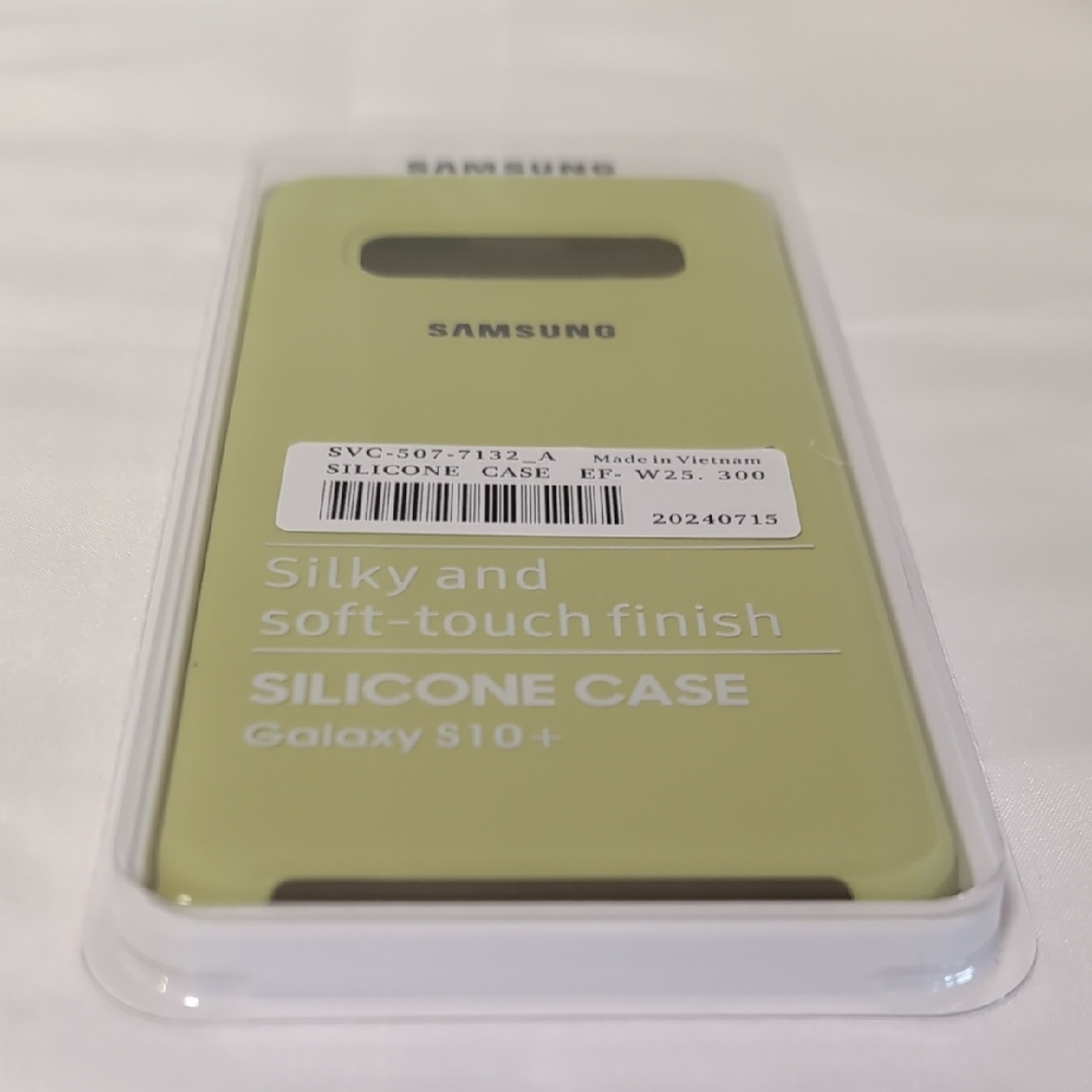 Samsung Light Green Silicone Case for Galaxy S10+